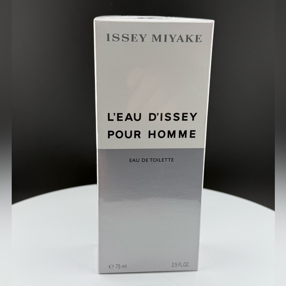 Issey Miyake Men's L'Eau d'Issey Pour Homme Eau de Toilette Spray, 2.5 oz - Picture 3 of 11